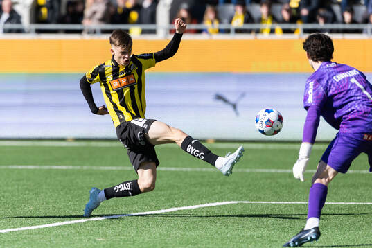 Häckens Adrian Svanbäck gör 1-1