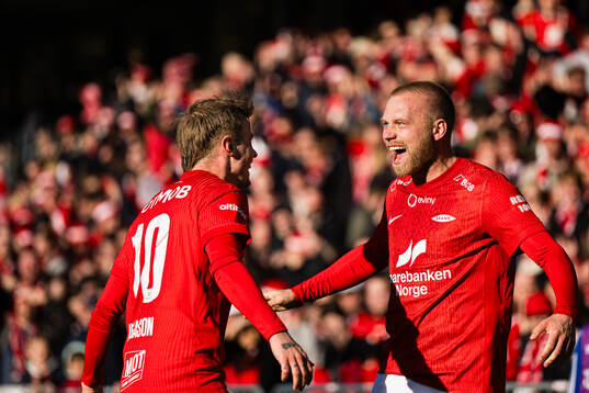 Jon Dagur Thorsteinsson of Brann celebrates