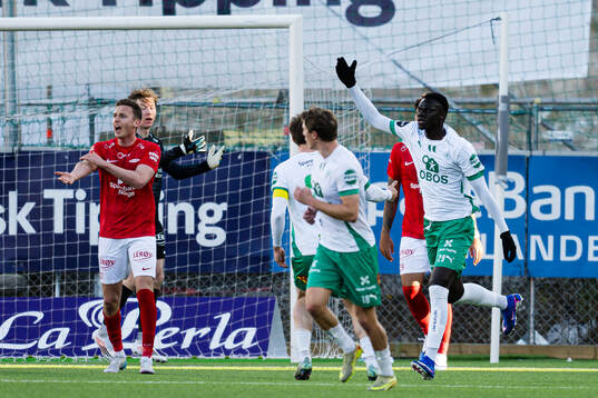 Mame Alassane Niang of HamKam celebrates