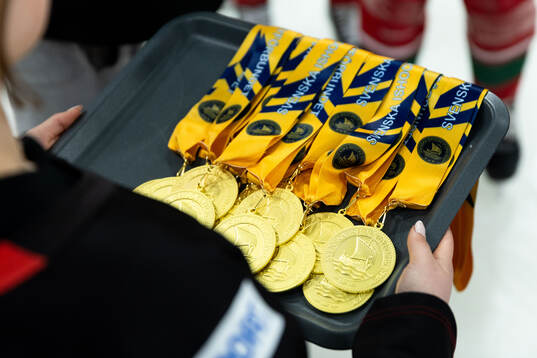 Guldmedaljer delas ut till vinnarna av SM-finalen i U19 i