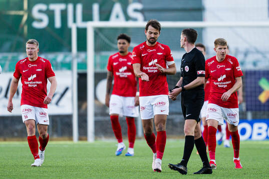 Fredrik Pallesen Knudsen of Brann reacts