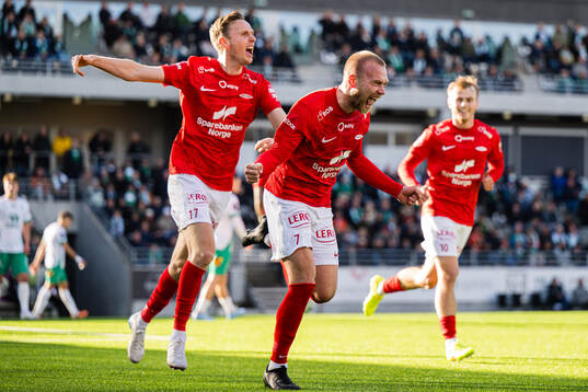 Jon Dagur Thorsteinsson of Brann celebrates