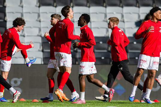 Rabbi Matondo of Brann warms up
