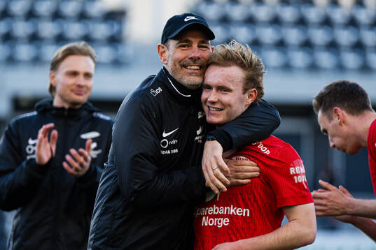 Head coach Freyr Alexandersson and Markus Haaland of Brann