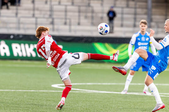Sandvikens IFs Alan Carleton och Oddevolds Olle Kjellman