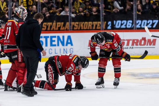 Luleås Oskari Laaksonen har ont
