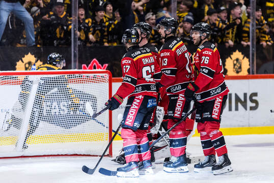 Luleås Linus Omark, Eetu Koivistoinen och Anton Levtchi