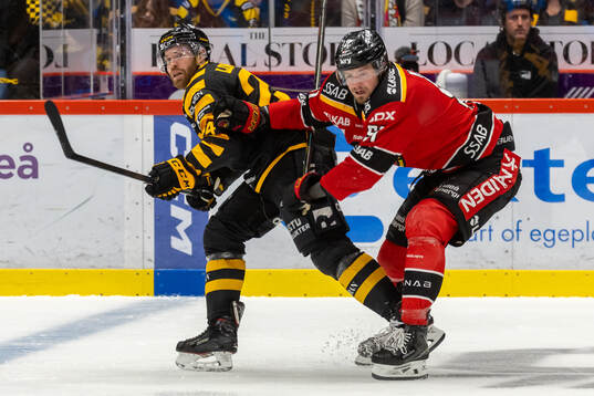 Skellefteås Oscar Lindberg och Luleås Markus Nurmi
