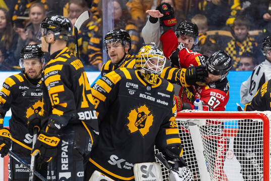 Skellefteås Max Krogdahl och Luleås Linus Omark