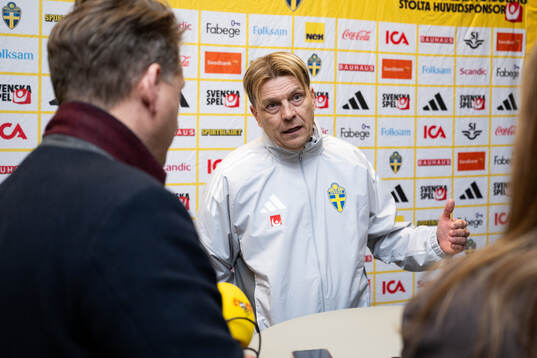Head coach Tony Gustavsson of Sweden