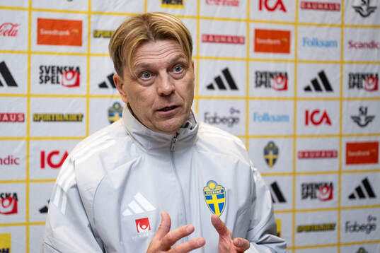 Head coach Tony Gustavsson of Sweden