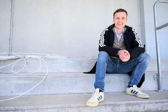 Landskronas Melker Bengtsson visar runt på Landskrona IP