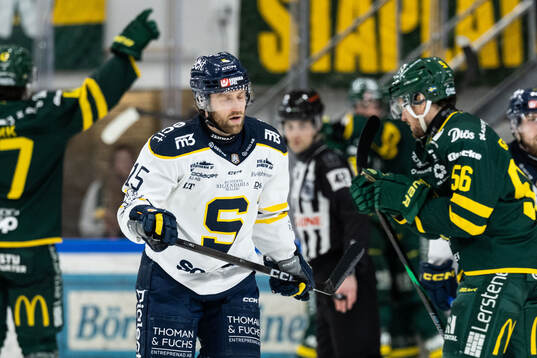 Södertäljes Albin Carlson deppar