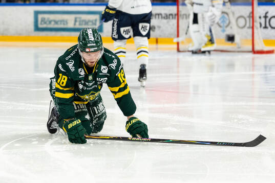 Björklövens Axel Ottosson har ont