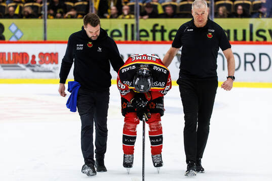 Luleås Mathias Bromé har ont