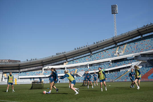 Bläddra bland fler bilder av Football, Sweden, Training