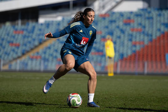 Rosa Kafaji at a training session with the women's national