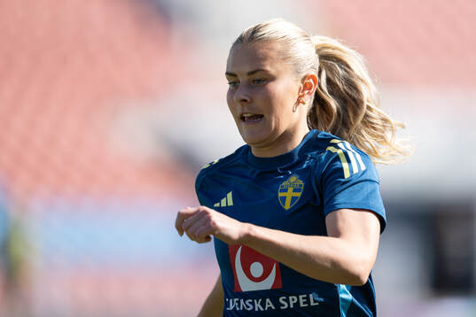 Amanda Nildén at a training session with the women's