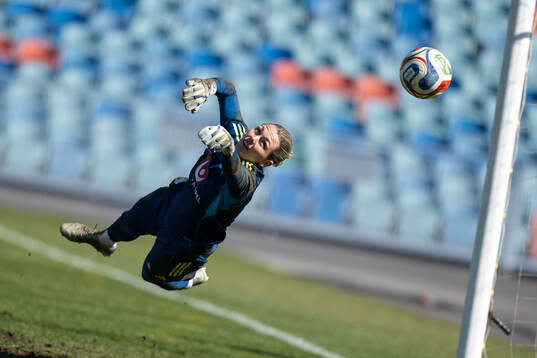 Goalkeeper Jennifer Falk at a training session with the