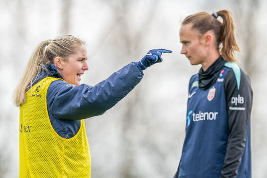 Head coach Gemma Grainger and Caroline Graham Hansen of the