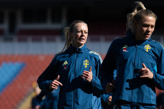 Amanda Ilestedt at a training session with the women's