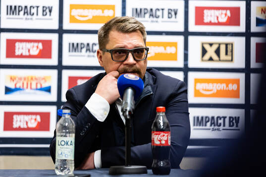 Växjös tränare Björn Hellkvist på presskonferens