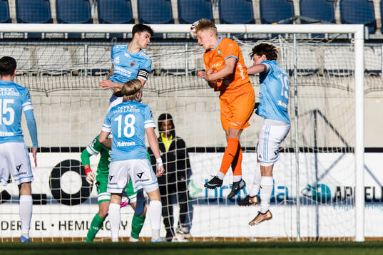 AFC Eskilstunas Albin Flodkvist gör 3-2 på nick