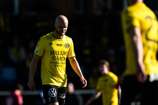 Mjällbys Viktor Gustafson deppar