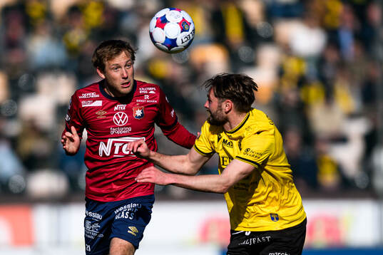 Örgrytes William Kenndal och Mjällbys Axel Norén