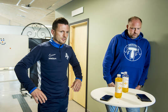 Ariana FCs tränare Kristian Haynes och Trelleborgs