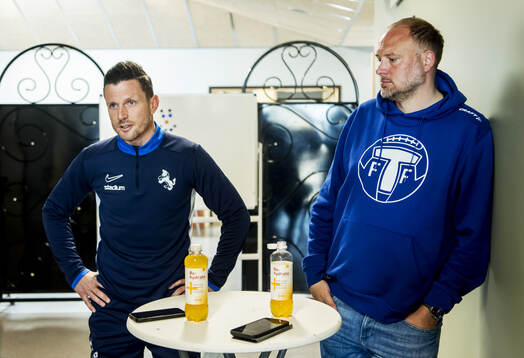 Ariana FCs tränare Kristian Haynes och Trelleborgs
