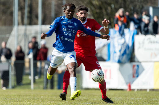Trelleborgs Prince Balde och Ariana FCs Cihan Sener