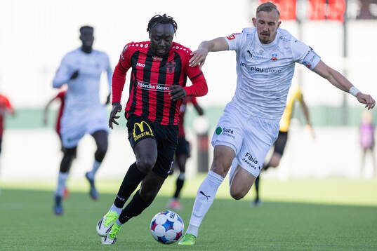 Nordic United FCs Kalipha Jawla och Helsingborgs Jakob