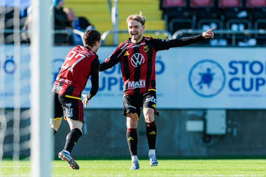 Östersunds Simon Marklund jublar