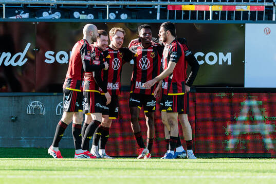 Östersunds Simon Marklund jublar