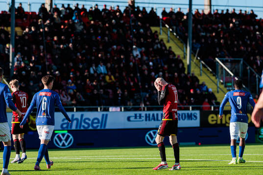 Östersunds Curtis Edwards deppar