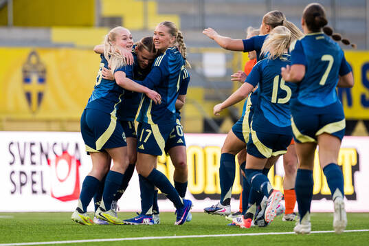 Agnes Ekberg of Sweden celebrates with team mates