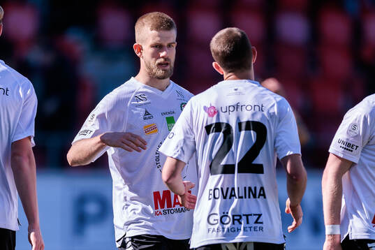 Örebros Hampus Söderström och Giuseppe Bovalina jublar