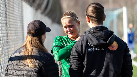 Varbergs Samantha Jägnert har ont
