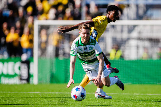 Västerås Victor Wernersson och Elfsborgs Rufai Mohammed