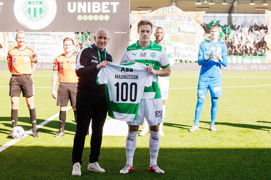 Västerås Herman Magnusson hyllas för 100 matcher