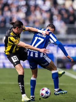 Häckens Amor Layouni och IFK Göteborgs Alexander Jallow