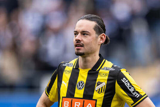 Häckens Amor Layouni