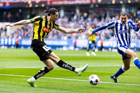 Häckens Amor Layouni och IFK Göteborgs Alexander Jallow