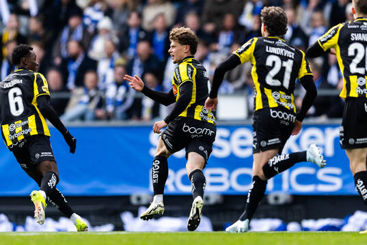 Häckens Gustav Lindgren jublar