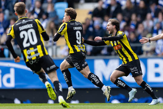 Häckens Gustav Lindgren jublar