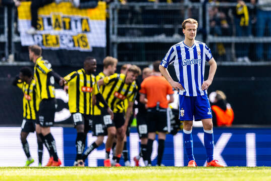 IFK Göteborgs August Erlingmark deppar