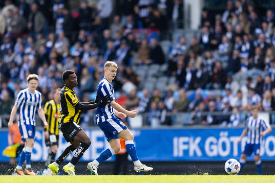 Häckens Abdoulaye Doumbia och IFK Göteborgs David Kruse