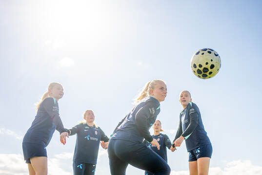 Bläddra bland fler bilder av Football, FIFA Women's World Cup Qualifier, Norway, training