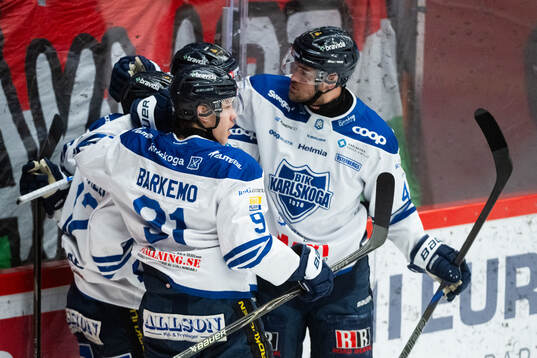 Spelare ur Karlskoga jublar